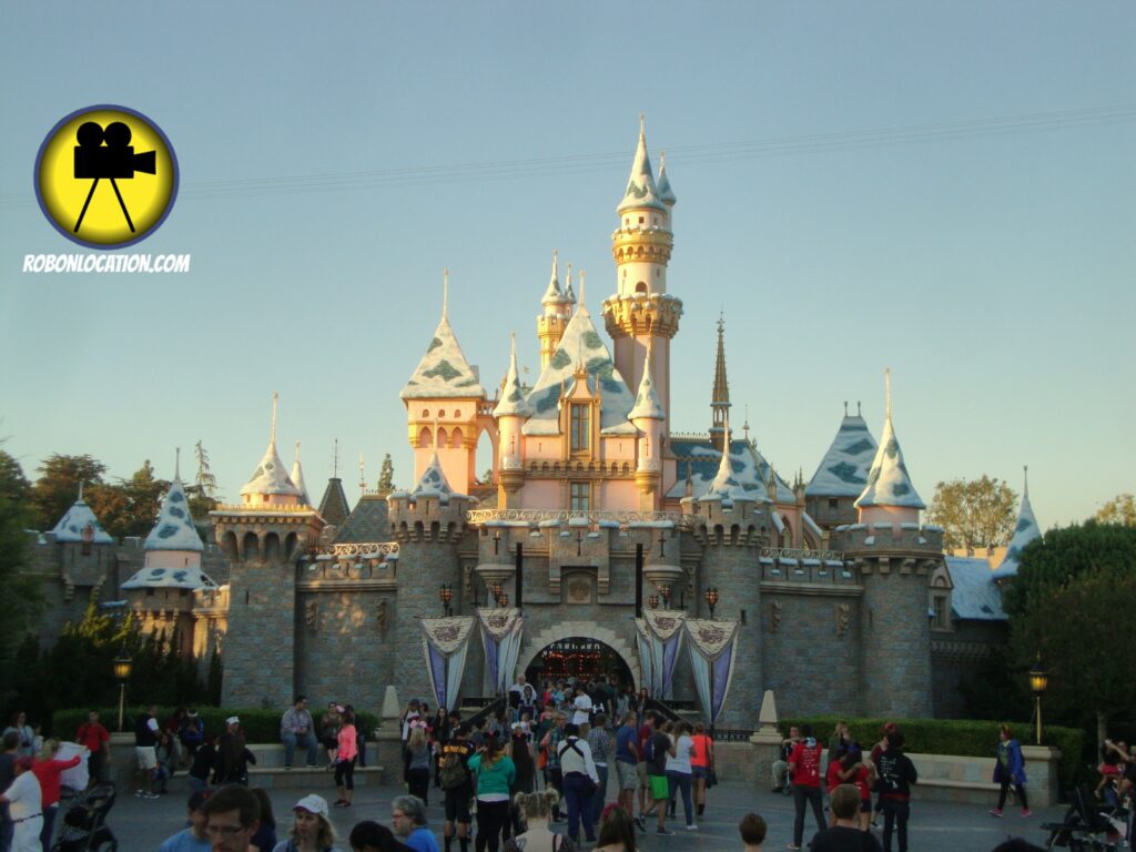 Disneyland appeared in the third season of Modern Family