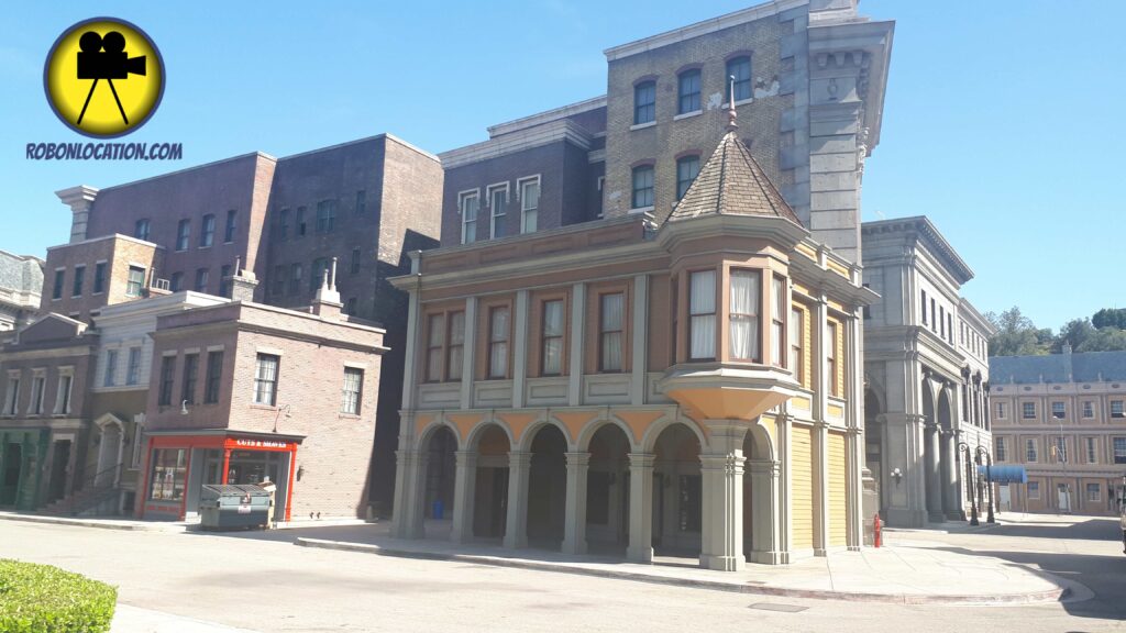 Stuart Fails to Save the Universe at Courthouse Square at Universal Studios Hollywood